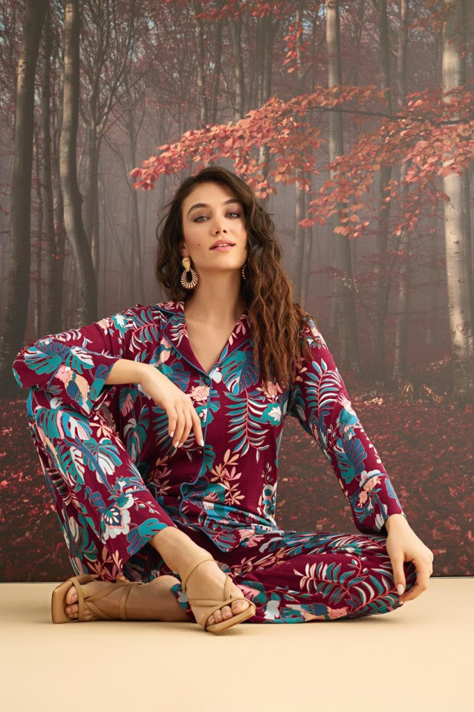 Çiçek ve Yaprak Desenli Önü Düğmeli Pijama Takımı