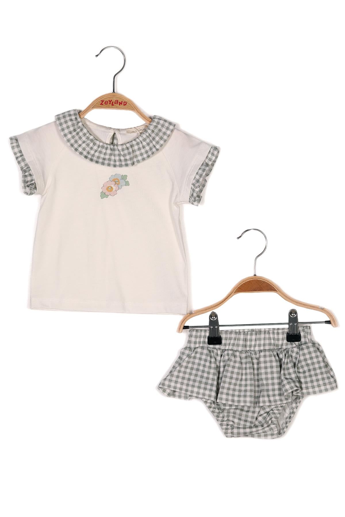 Kız Bebek Ekose Yaka Detaylı T-Shirt ve  Fırfırlı Külot Takım-2