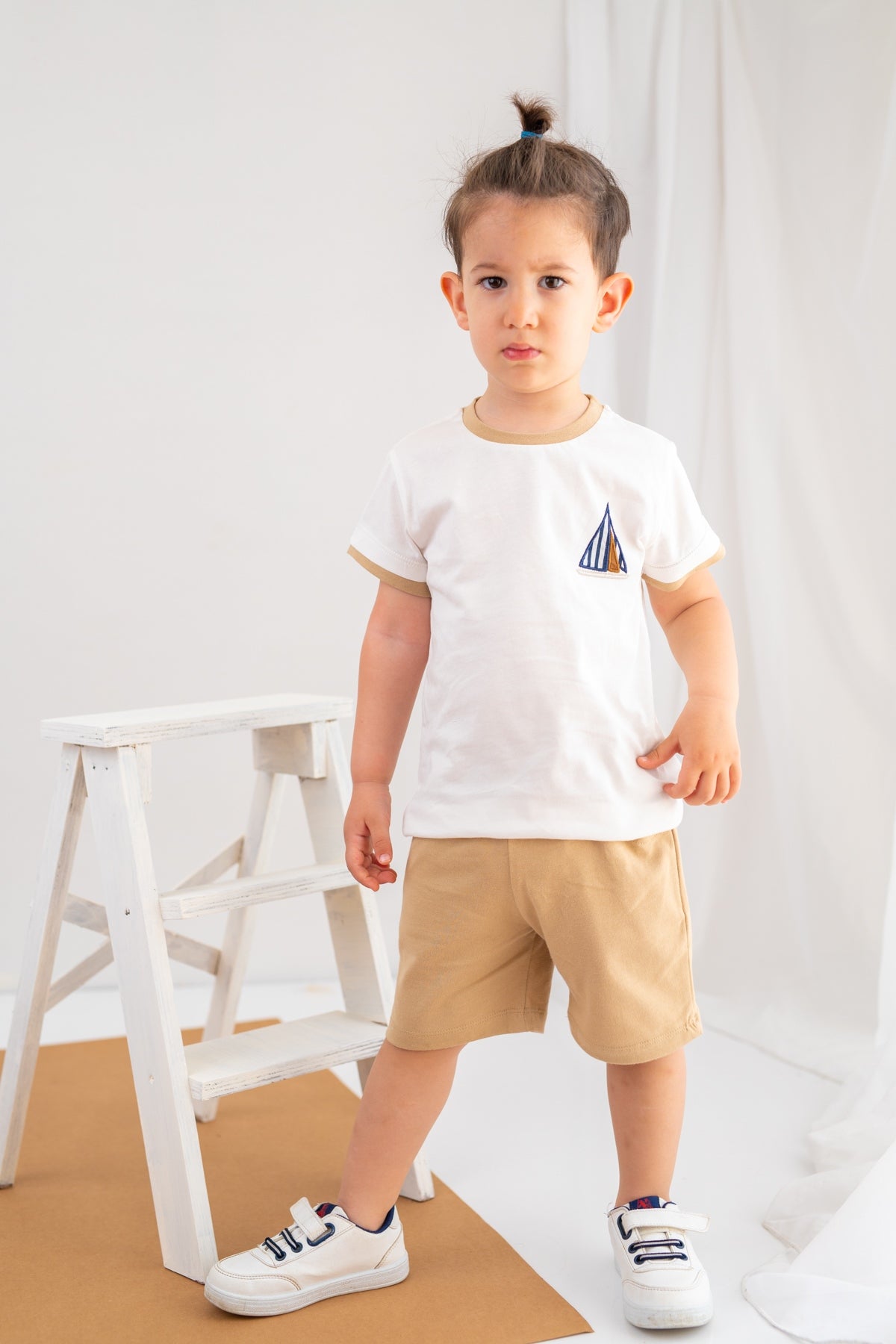 Erkek Bebek Ekru Yelken Desenli Çıtçıtlı T-Shirt ve Cepli Şort Takım (6ay-4yaş)-0