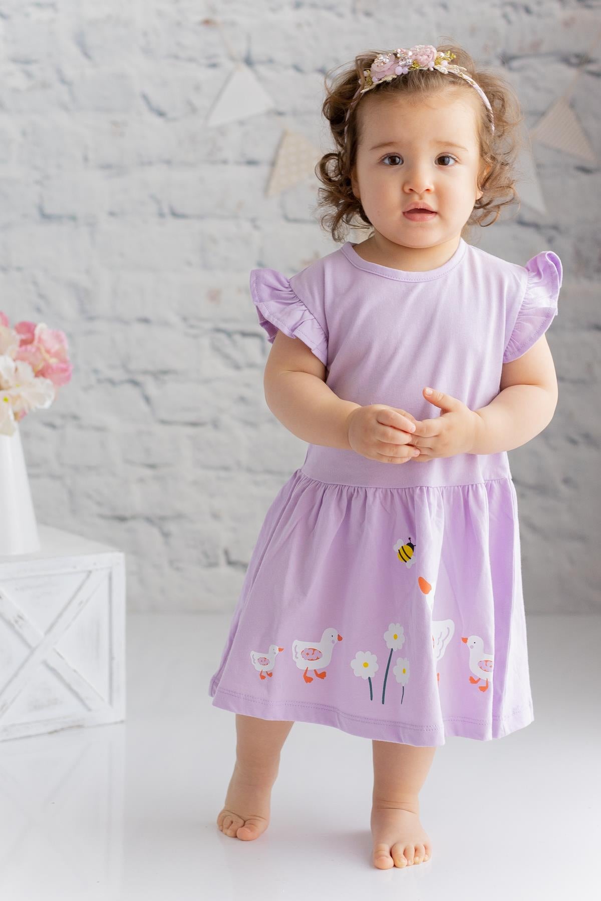 Kız Bebek Ördek Baskılı Kolları Fırfırlı Örme Elbise-0
