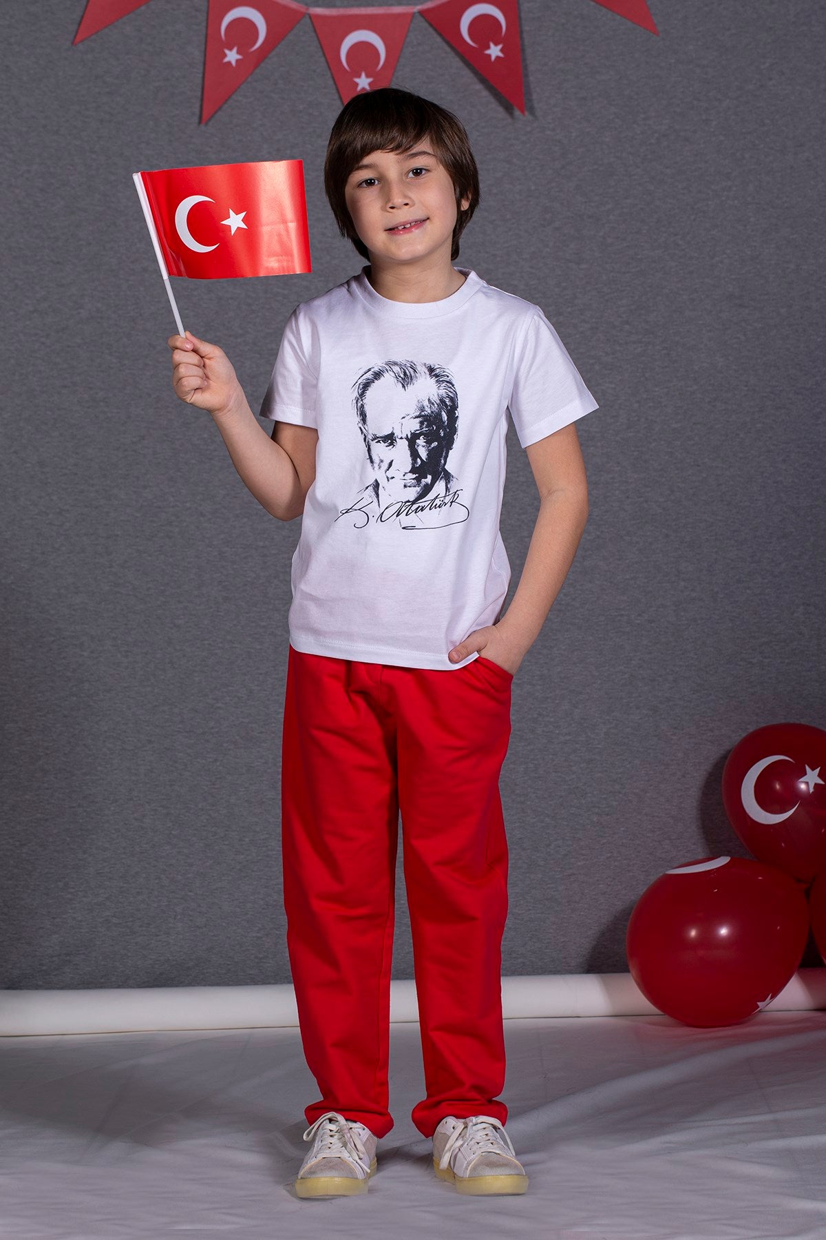 Unisex Çocuk Atatürk Baskılı Beyaz T-Shirt (4-12yaş)-0