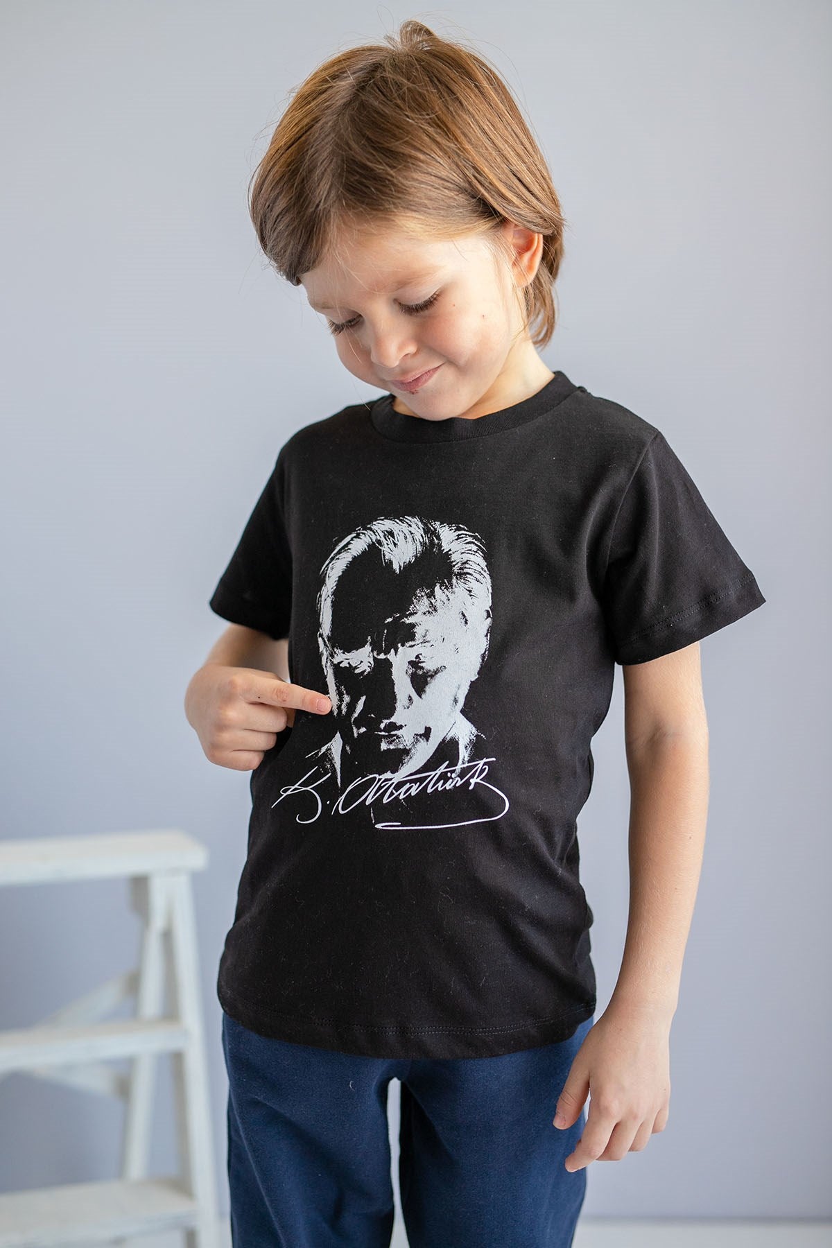Unisex Çocuk Atatürk Baskılı Siyah T-Shirt (4-12yaş)-0